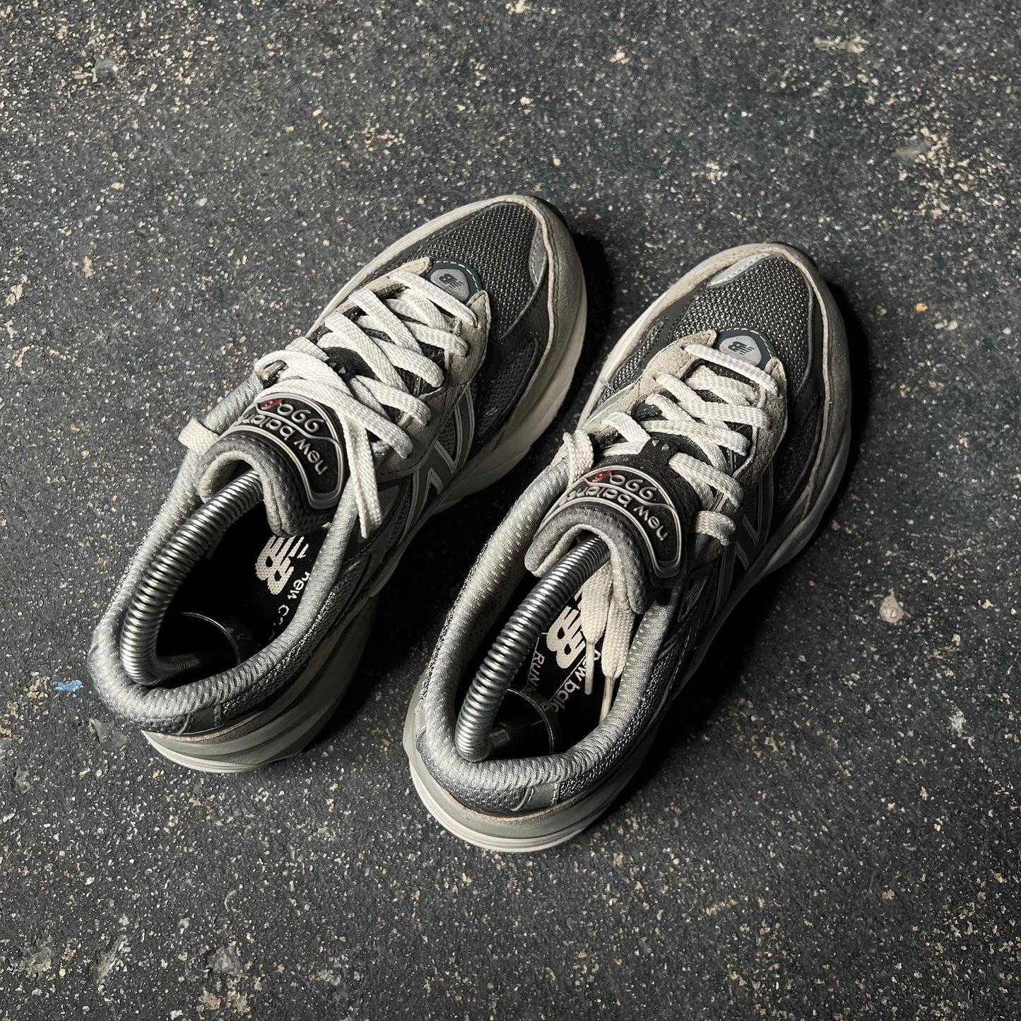 2022 New Balance 990V6 Grey