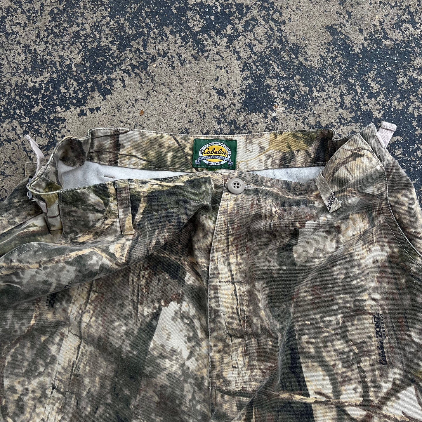 2000’s Cabelas Camo Pants